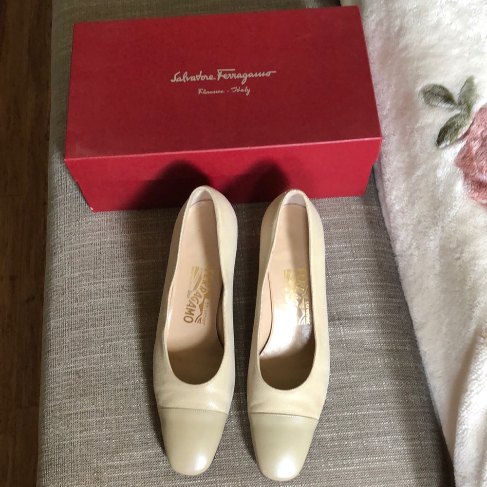 Authentic Ferragamo shoes with box
